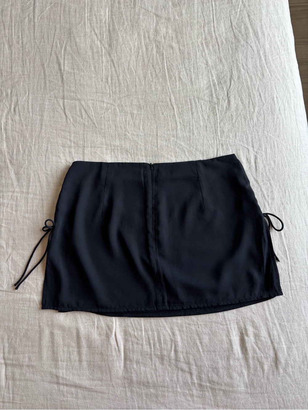 White Fox Mini Skirt with Side Slit and Side Tie Detail - Picture 2 of 3